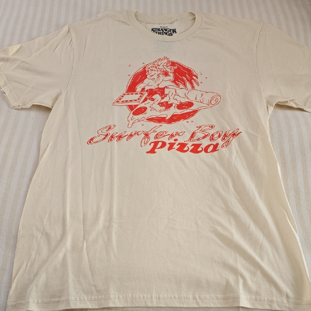 Stranger Things Surfer Boy Pizza T-Shirt Size:Medium